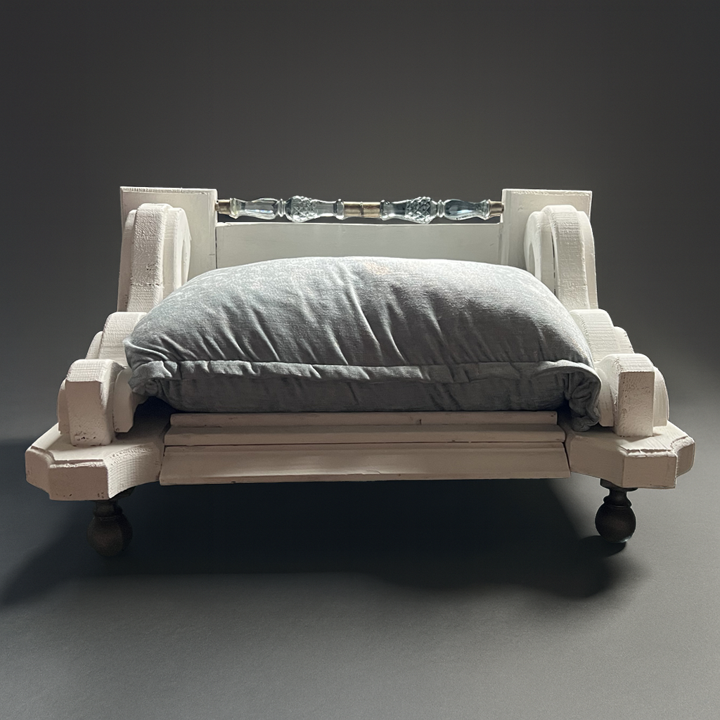 The Murano Heirloom Pet Bed