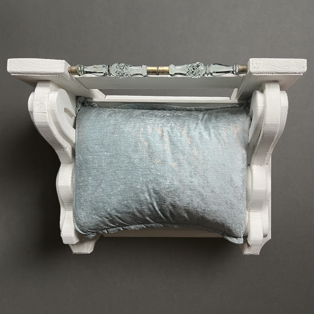 The Murano Heirloom Pet Bed